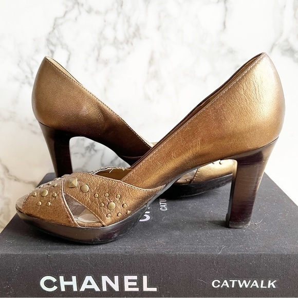 Gianni Bini Metallic Studded heels - Picture 3 of 8